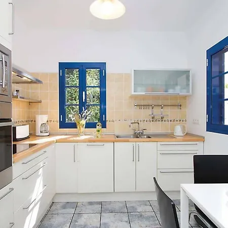 Sofia, Central 3 Bed Villa With Ac & Wifi Пуерто-дель-Кармен